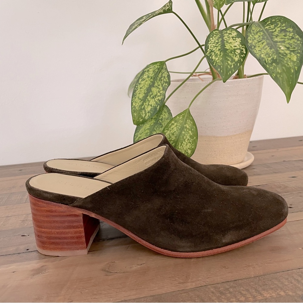 Nisolo Paloma Mule in dark olive suede